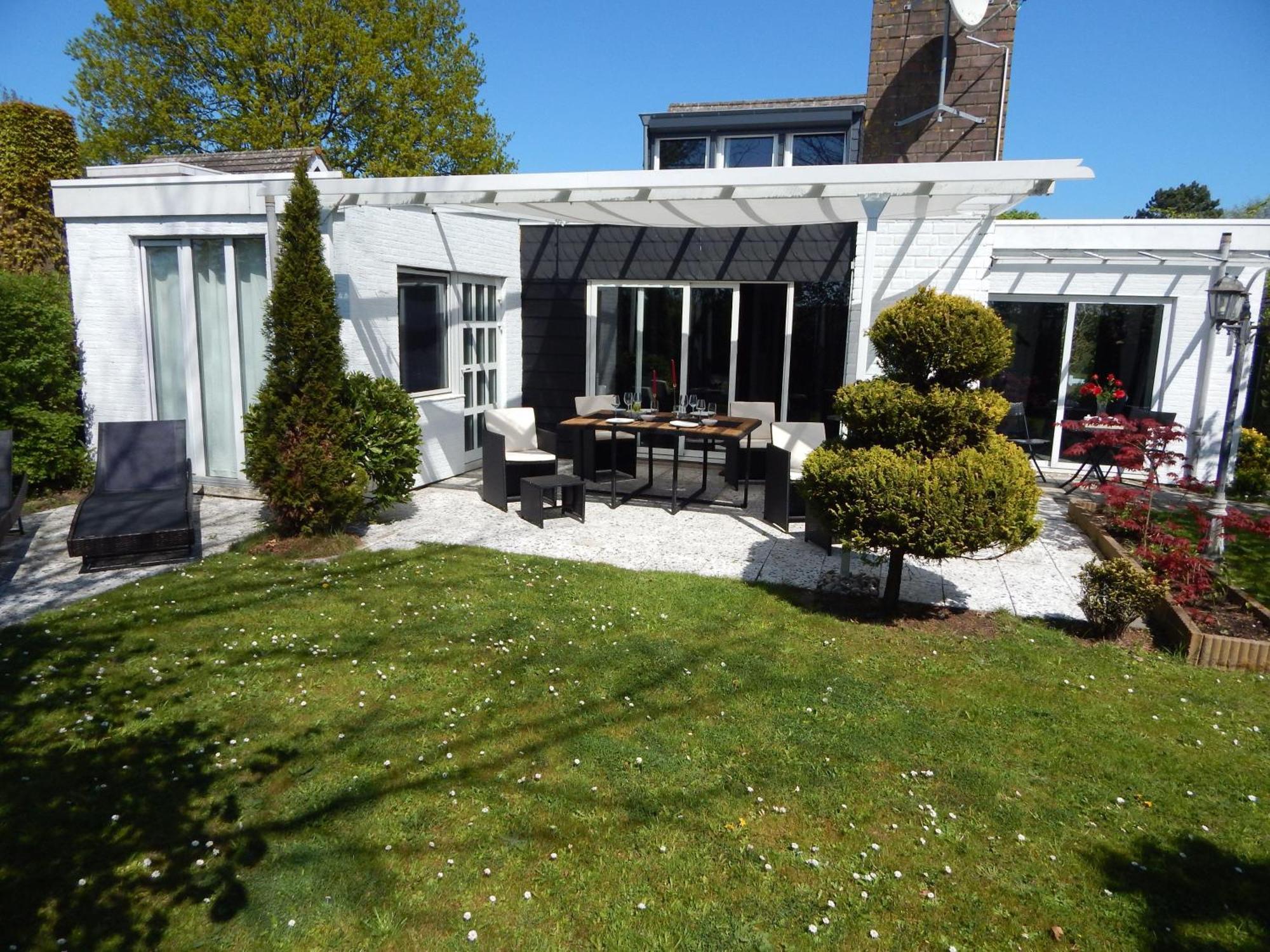 Wunderschoenes-Freistehendes-Ferienhaus-An-Der-See-Sauna-Strand-Yachthafen-Wlan Bruinisse Exterior photo